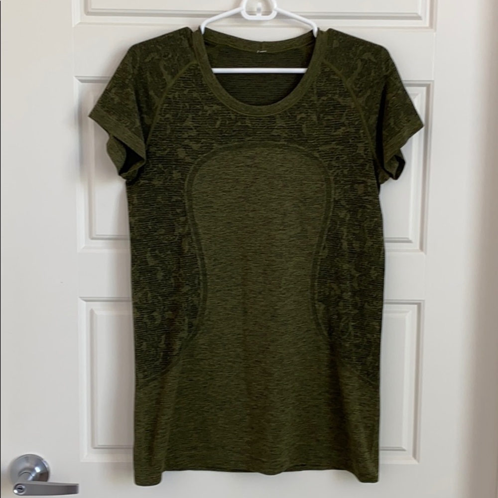 Lululemon swiftly tech short sleeve